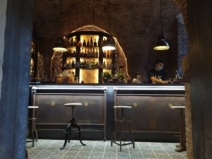 Lucca Magellano cocktail bar